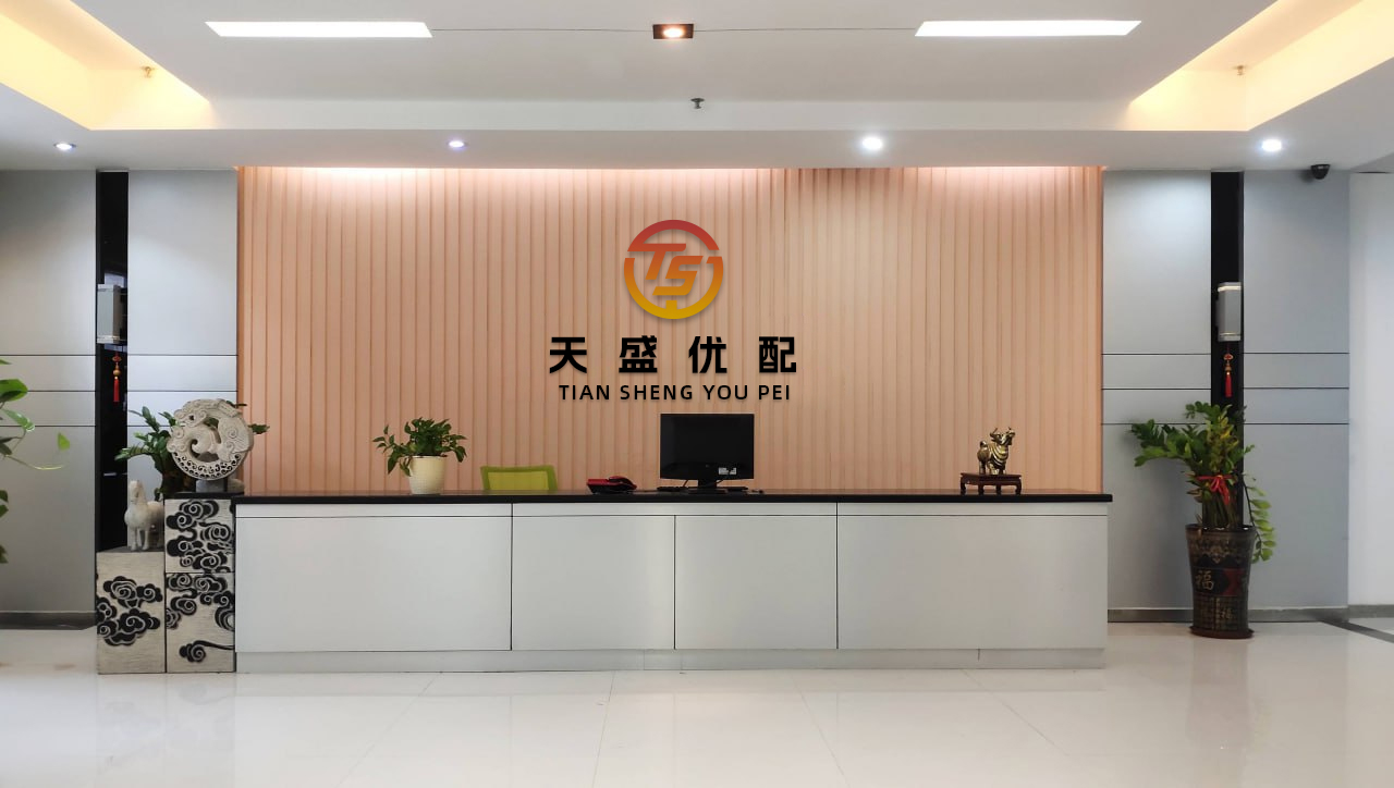 赢正通 做导演、写小说，这位男高音还把说唱与莫扎特相结合